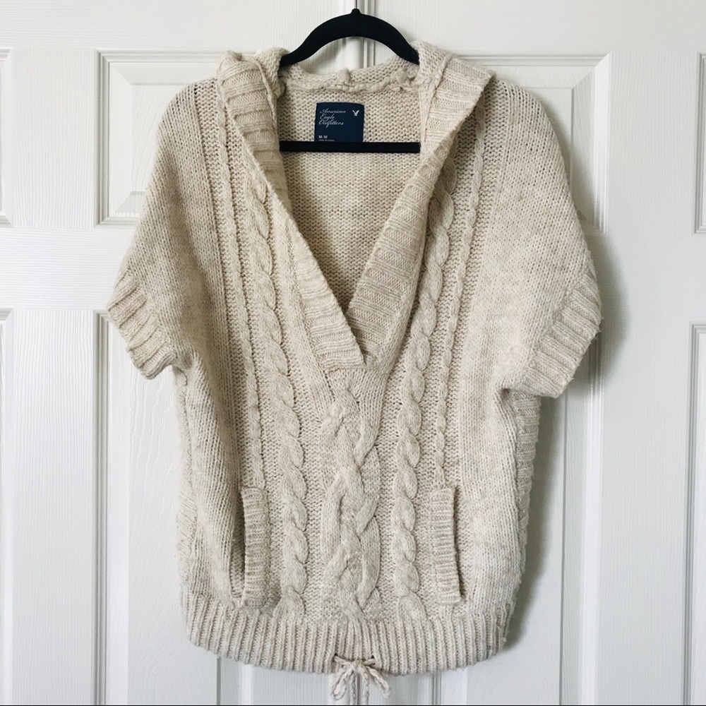 American Eagle Sweater with hood - Medium
